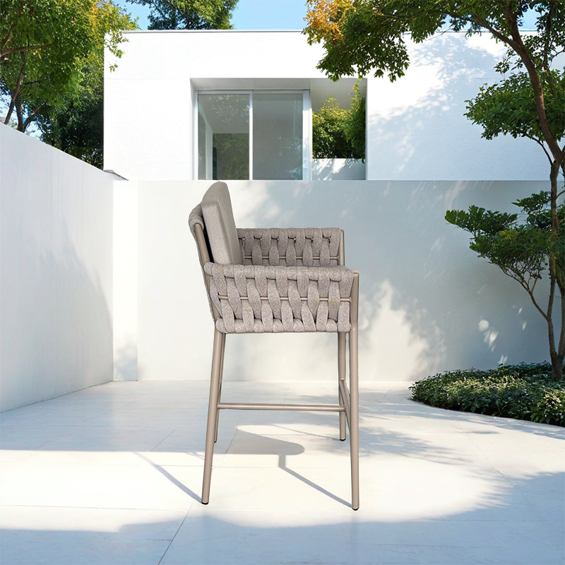 Outdoor high-legged bar chair