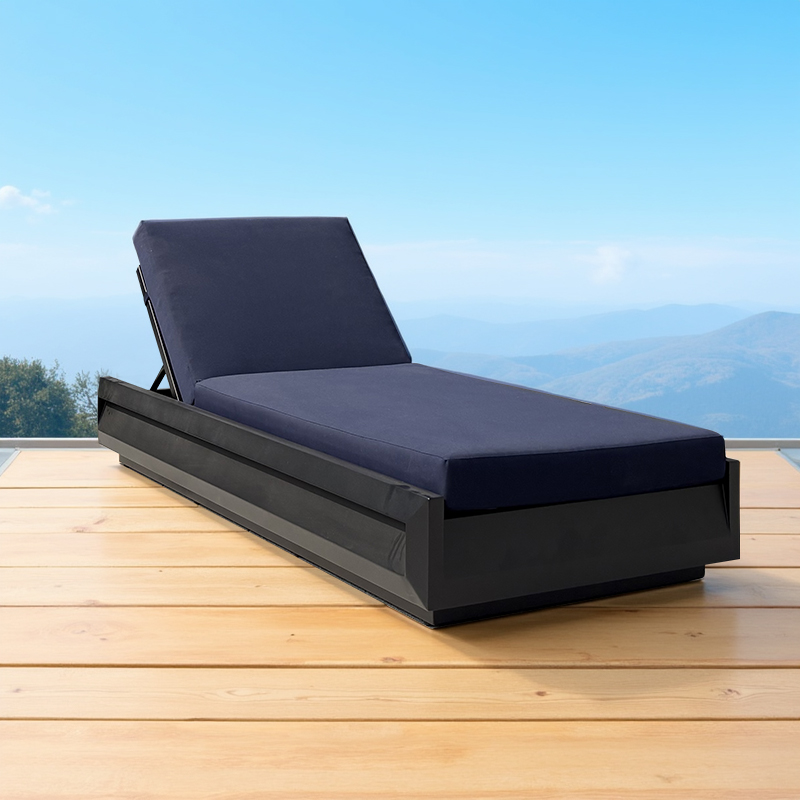 Aluminum beach lounge chair