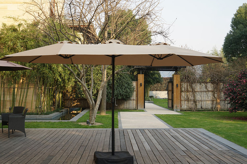 Patio heavy duty umbrella for outdoor seating