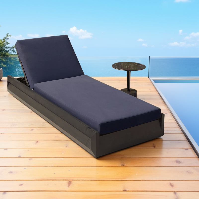 Aluminum beach lounge chair