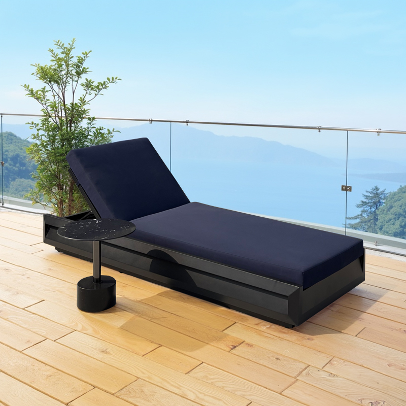 Aluminum beach lounge chair