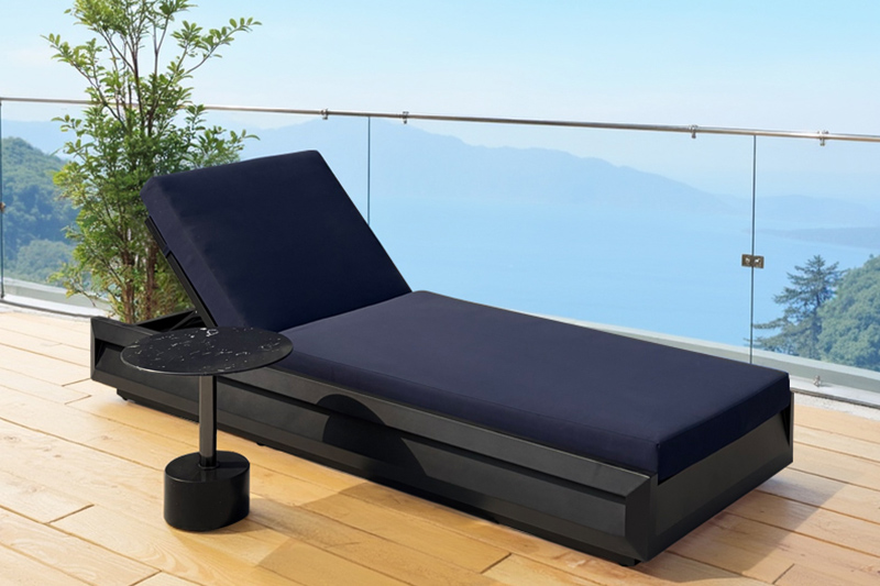 Aluminum beach lounge chair